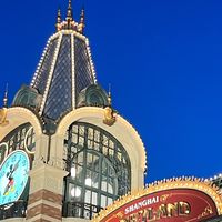 宝妈亲测！上海迪士尼双人票人均不到200元，预约自由