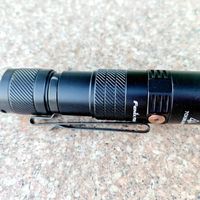 通勤党闭眼入Fenix E05，轻装党选Nitecore或Olight，应急防身认准Acebeam Mini H1