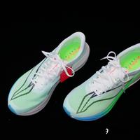 碳板跑鞋不是越贵越好：配速5分以外、月跑量不足150公里的人穿了反而伤身