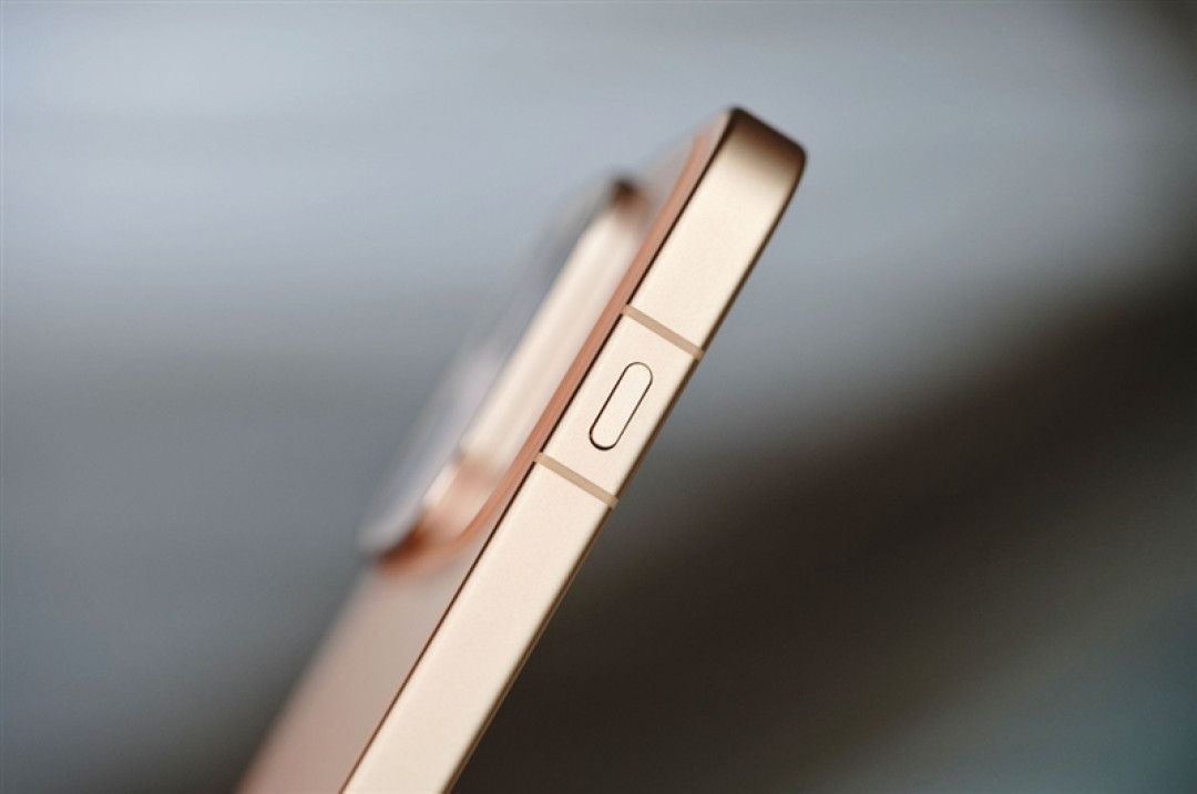 6.32 英寸塞下双2亿 + 7025mAh!! OPPO Find X9s Pro全面评测:新王小Ultra 影像续航手感全维封神