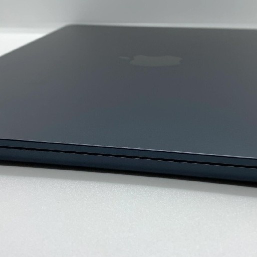 二手MacBook Pro 2020与新款Air对比