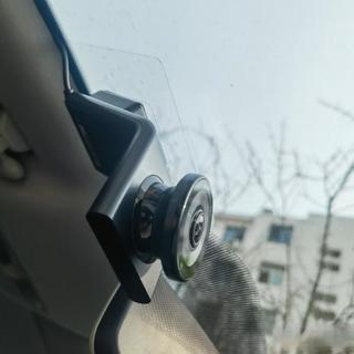 大神们，买新车想买个行车记录仪，是普通的那种好还是流媒体后视镜的那种好？有没有好的品牌型号推荐？