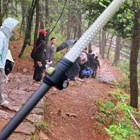 伯希和登山杖：轻量化与便携性