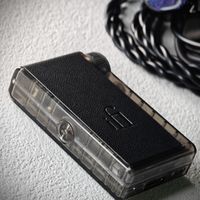 如此小巧⼁ifi悦尔法 Go blu Air蓝牙耳放