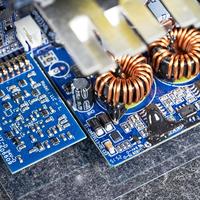 1000W白金小电源别乱买，这四款拆解后只有一款真扛得住满载