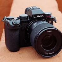 50mm F1.8不是神镜，但新手绕不开它