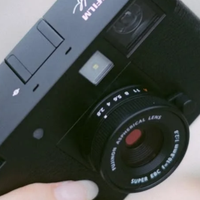 女生 citywalk 街拍本命机｜5K预算选Xhalf，随手都是胶片感大片