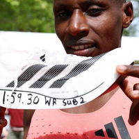 1小时59分30秒，这个数字背后最恐怖的主角，其实是一双97克的鞋