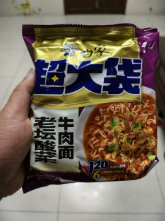 白象老坛酸菜牛肉面评测