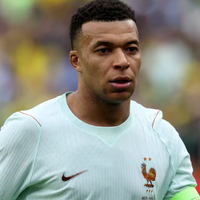 耐克2026世界杯球衣现“施莱德垫肩”争议，设计缺陷引爆全球球迷吐槽