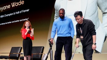 追觅洗地机硅谷发布会炸场，韦德亲测：插兜也能把地拖干净！ 