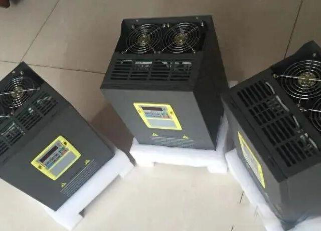 老电工3步修好，省下1500元换板费-变频器黑屏罢工