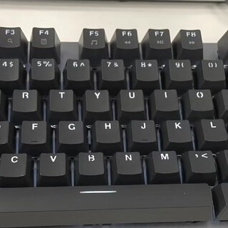 质感与实用兼备的罗技键盘