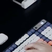 我的桌面“效率+摸鱼”双buff，全靠这键鼠撑着～