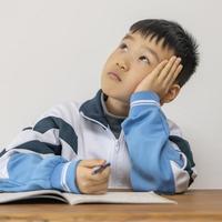 孩子写作业坐不住？每周 3 次运动，专注力直接提升 40%