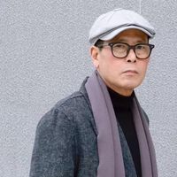 男人上了年纪，尽量别背双肩包、塑料袋！换成这3种包包，更高级