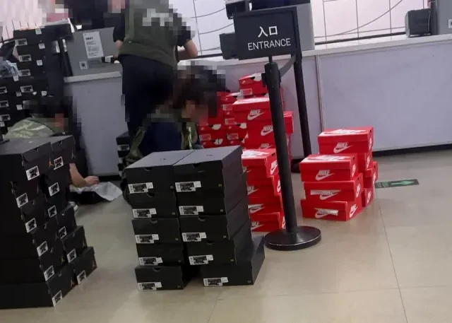 提前入场扫货？开门300秒，好鞋全没了......