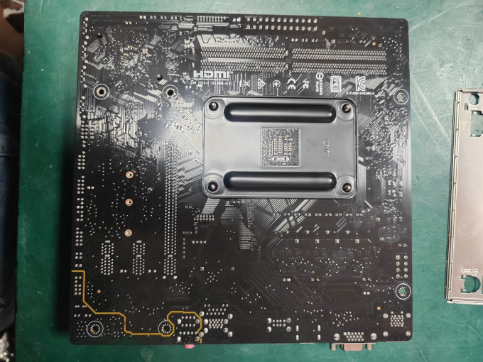 CPU