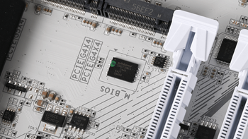 X3D配技嘉X870E X3D电竞冰雕主板，游戏干活都不妥协