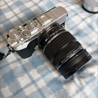 奥林巴斯PEN E-P7相机:复古微单新手之选