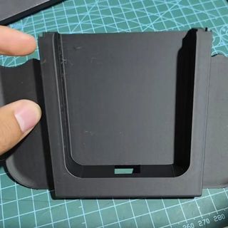 闲鱼魔改骁龙8Gen2小屏机，加上16元的DIY支架，秒变Switch