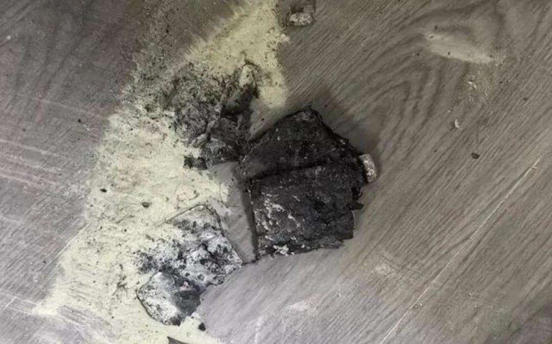 充电宝不是传家宝！出现鼓包、发烫、异味时请立刻扔掉
