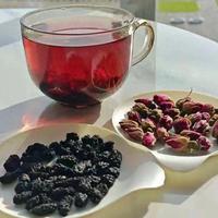 喝玫瑰花茶，千万别单泡！加上这两样，一周后脸蛋红润透亮