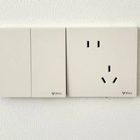 水电师傅打死不说的！6个开关插座品牌，选错 1个装修毁一半，看完涨知识！