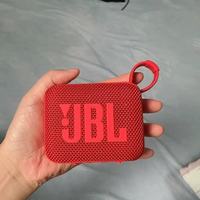 谁懂啊！巴掌大的 JBL GO4，低音炸到我心巴上💥