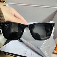 春夏氛围感穿搭，永远少不了一副质感在线的雷朋墨镜🕶️