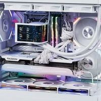 eMachines宏碁宙斯·智幕MaxL机箱评测：可从容体验的带屏无立柱海景房