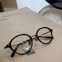 找到啦！超显脸小的书呆子眼镜框！