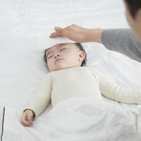 婴幼儿如何选择退烧药？（含具体给药剂量表）
