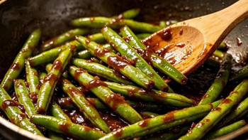炒四季豆别焯水过油！大厨教你正确做法，脆嫩入味不夹生