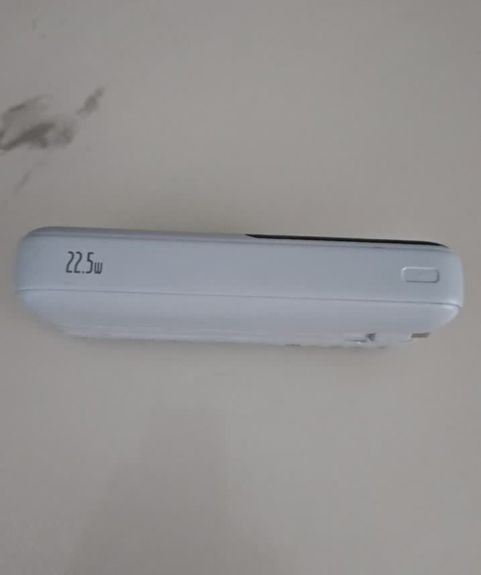 倍思移动电源