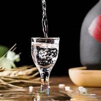 2025白酒上市企业业绩汇总：挤泡沫、调结构、迎洗牌.......