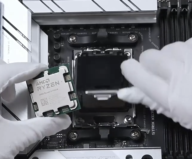 AMD处理器一降到底？理性分析，入手最佳时机还是继续等待