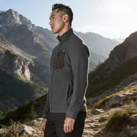 2025秋冬Patagonia抓绒衣成“中产校服”，Retro-X等爆款引领通勤户外风潮