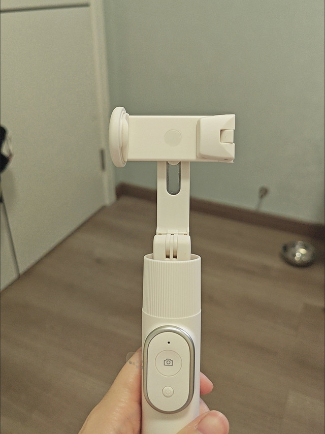 高性价比配件，平价自拍杆解决旅行拍照难题