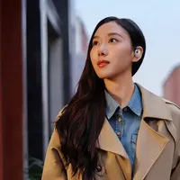 耳机上长出摄像头，但它不是给人用的｜AI 器物志