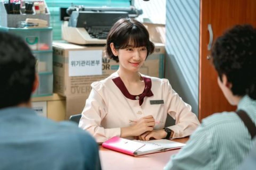 朴宝英出道19年首夺百想视后,从国民妹妹到实力派的华丽蜕变
