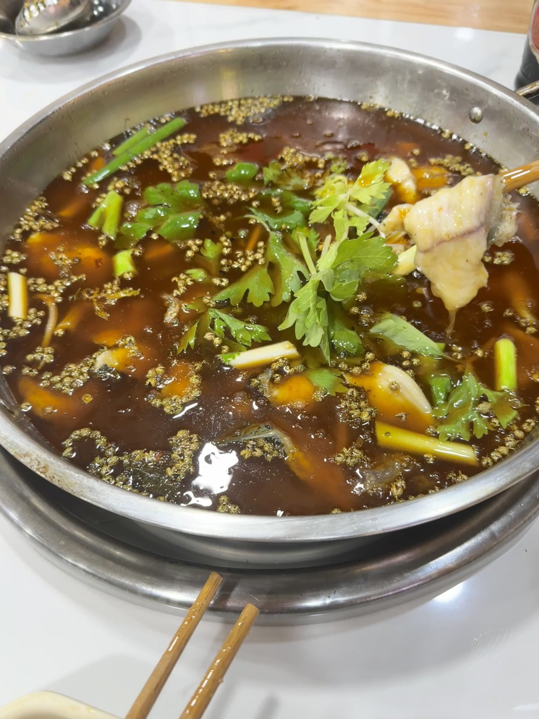 别只知道火锅了！这道让本地人封神的乌鱼花，没吃过等于白来重庆