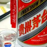 招待贵宾选什么酒？茅台镇老酒厂的坤沙酒，诚意满满，够体面