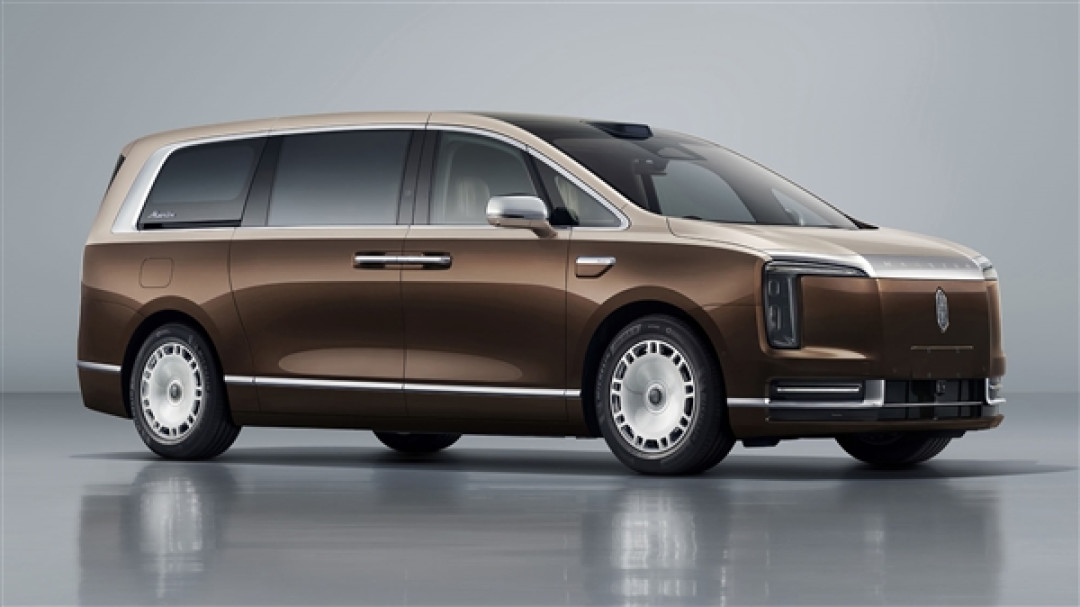 中国豪车天花板!尊界首款MPV V800申报:尺寸国内最大