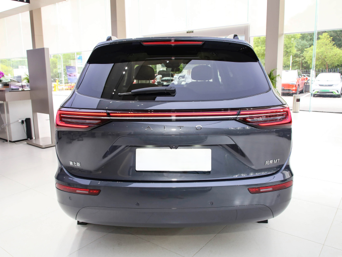 问界新能源车