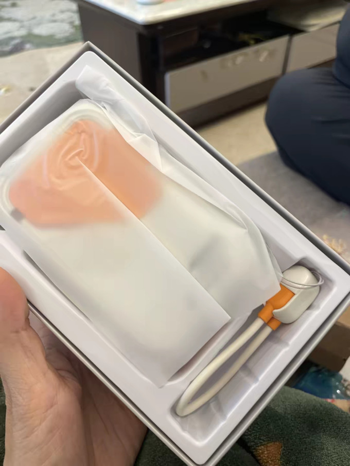移动电源