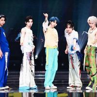 抢购、开箱与交换：深度解析时代少年团演唱会周边文化