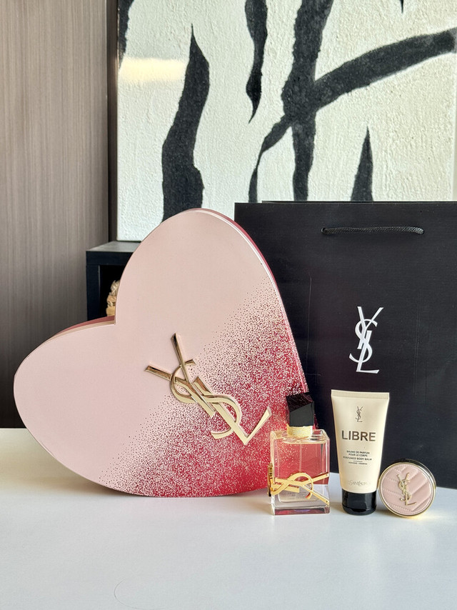 YSL限定礼盒：细节中的偏爱
