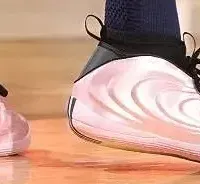 【NBA每日上脚】粉红柠檬水能喝也能穿！最美Harden10就是它？