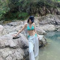 藏肉辣妹比基尼！梨形身材闭眼冲💃